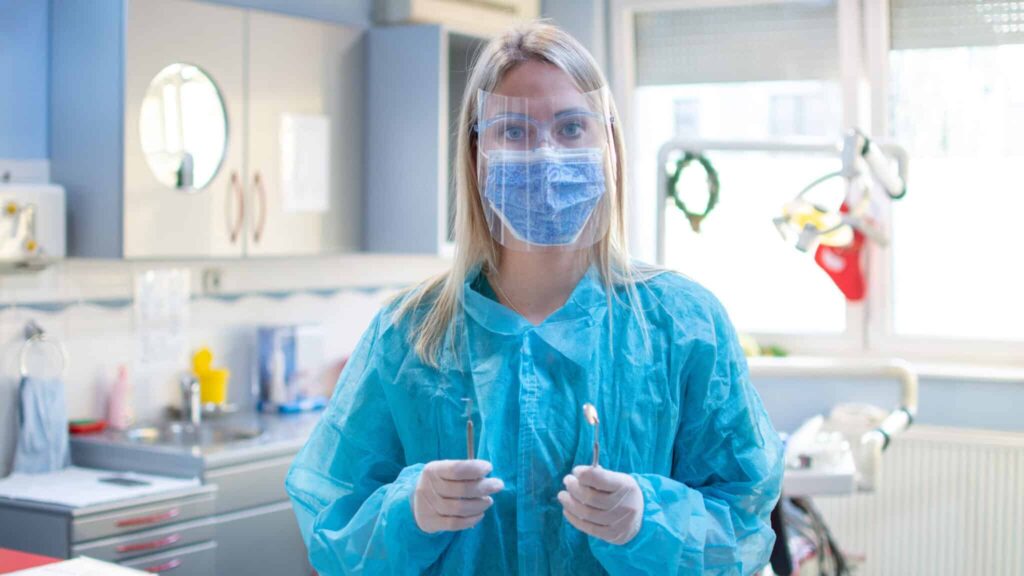 Fog-free PPE